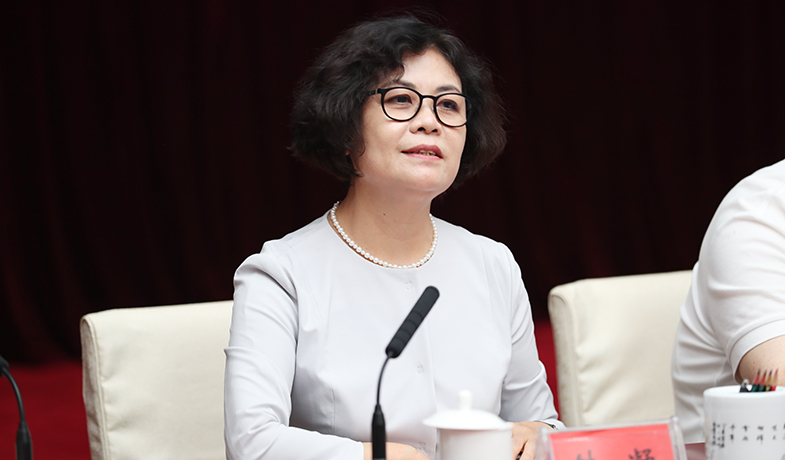 8月16日，中國作協(xié)主席鐵凝出席第十屆茅盾文學(xué)獎第七次全體會并講話