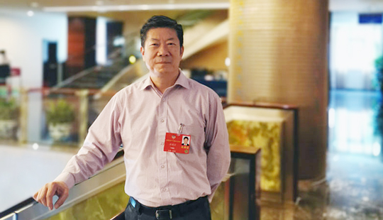 閻曉宏：與時俱進(jìn)，切實(shí)保護(hù)作家藝術(shù)家合法權(quán)益