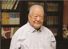 【徐懷中】	汪守德丨《以一顆真正的文學(xué)之心寫作》；	董夏青青丨《<牽風(fēng)記>：“回返未來”的美學(xué)呼喚》。