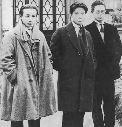1920年代，國立藝術(shù)院創(chuàng)辦人林風(fēng)眠（左）、林文錚、吳大羽（右）