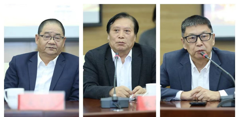 吳志良、朱壽桐、姚風(fēng)發(fā)言