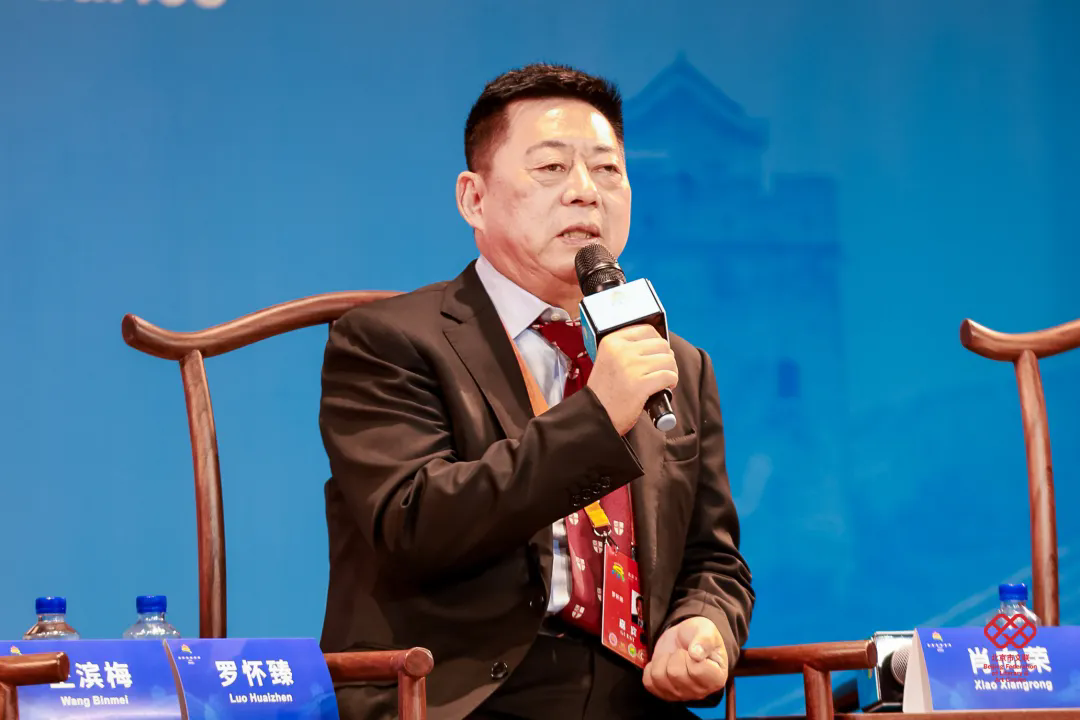 中國戲劇家協(xié)會顧問、國家一級編劇羅懷臻