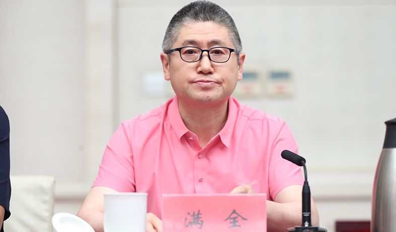 7月31日，滿全介紹民文作品和翻譯獎終評建議方案