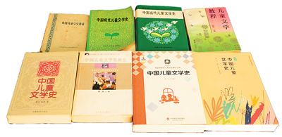 　蔣風編著的部分作品。  　?。ū疚呐鋱D由作者提供）