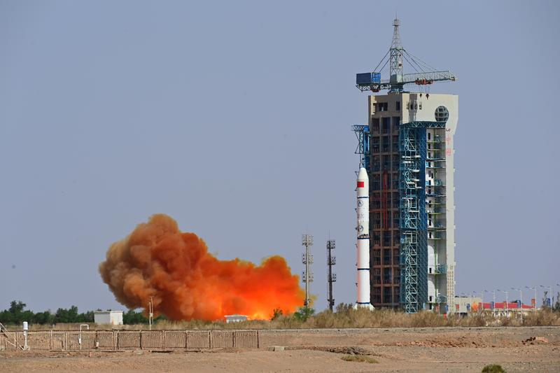 2023年5月21日16時(shí)，我國(guó)在酒泉衛(wèi)星發(fā)射中心采用長(zhǎng)征二號(hào)丙運(yùn)載火箭，成功發(fā)射首顆內(nèi)地與澳門合作研制的空間科學(xué)衛(wèi)星“澳門科學(xué)一號(hào)”。新華社發(fā) 汪江波/攝