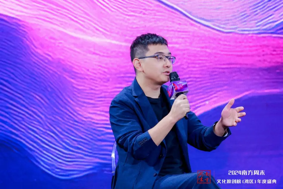 六神磊磊最早憑借解讀金庸小說的自媒體文章成名，近年開始解讀唐詩。