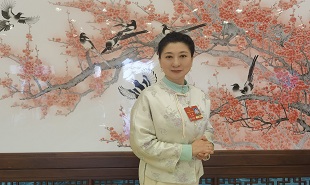 全國(guó)人大代表、江蘇淮劇博物館演員陳澄