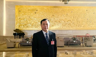 全國(guó)政協(xié)委員、中國(guó)作協(xié)主席團(tuán)委員滕貞甫