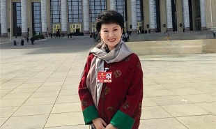 全國(guó)政協(xié)委員、浙江省舞協(xié)主席、杭州歌劇舞劇院院長(zhǎng)崔巍