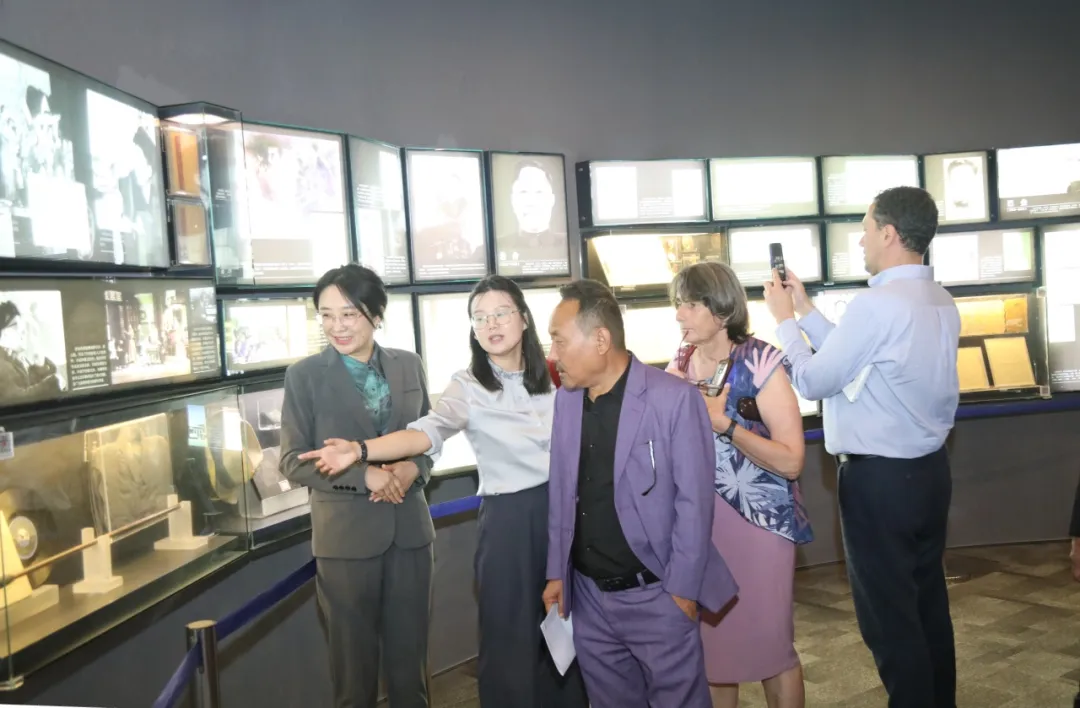 參觀中國現(xiàn)代文學館常設展